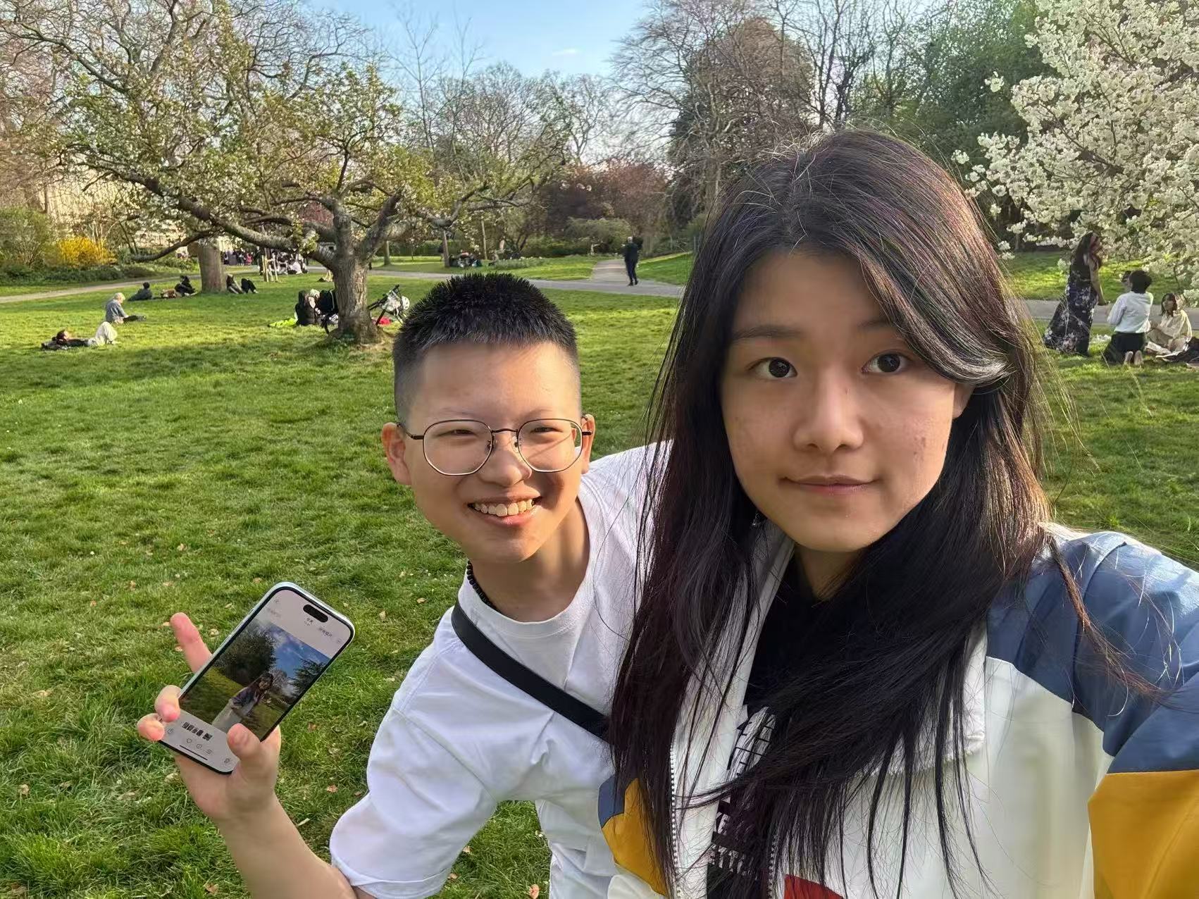 双人合照